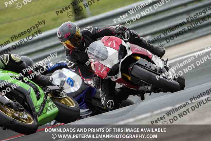 cadwell no limits trackday;cadwell park;cadwell park photographs;cadwell trackday photographs;enduro digital images;event digital images;eventdigitalimages;navarra;no limits trackdays;peter wileman photography;racing digital images;trackday digital images;trackday photos